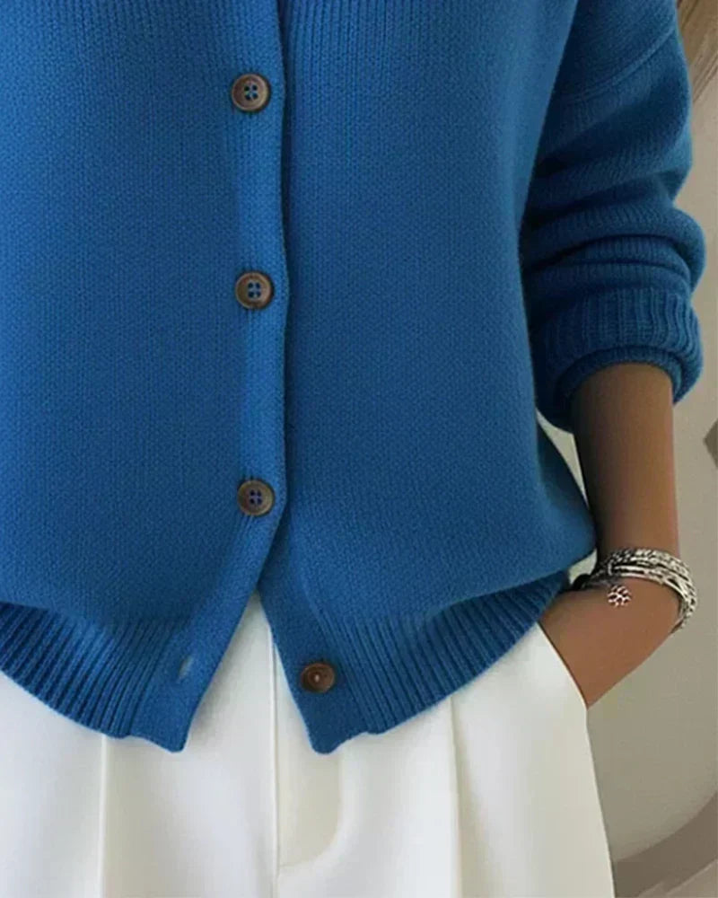 Cristina | Cardigan con colletto e abbottonatura