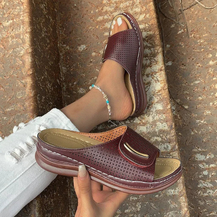 Eva Sofia | Sandali classici in stile urbano