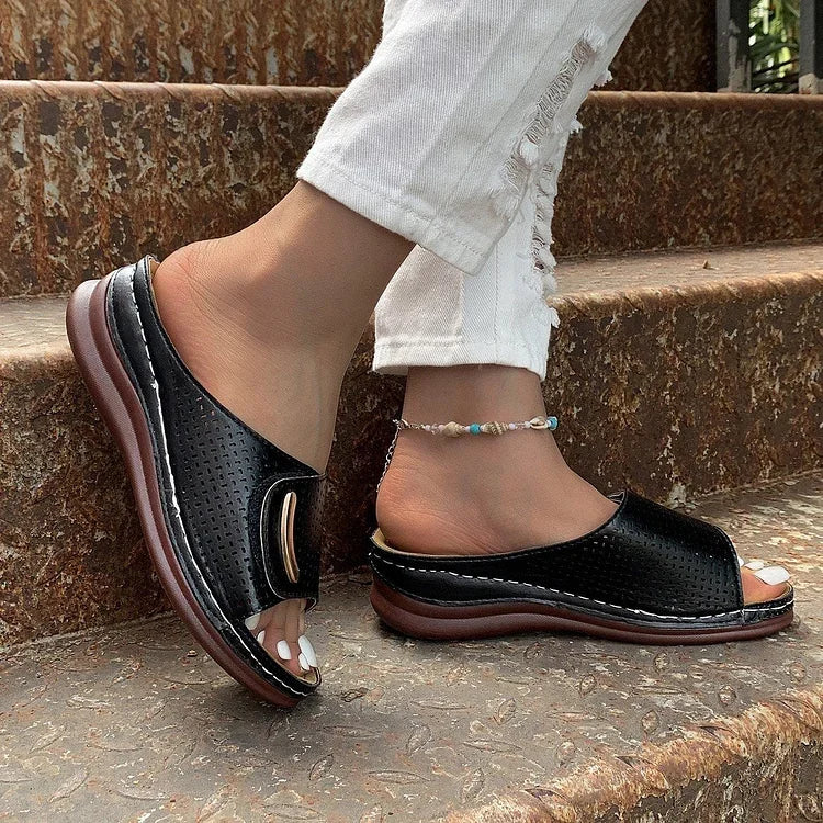 Eva Sofia | Sandali classici in stile urbano