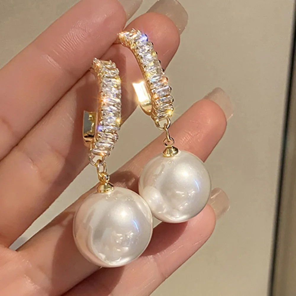 Brigida | Orecchini eleganti con dettagli di perle