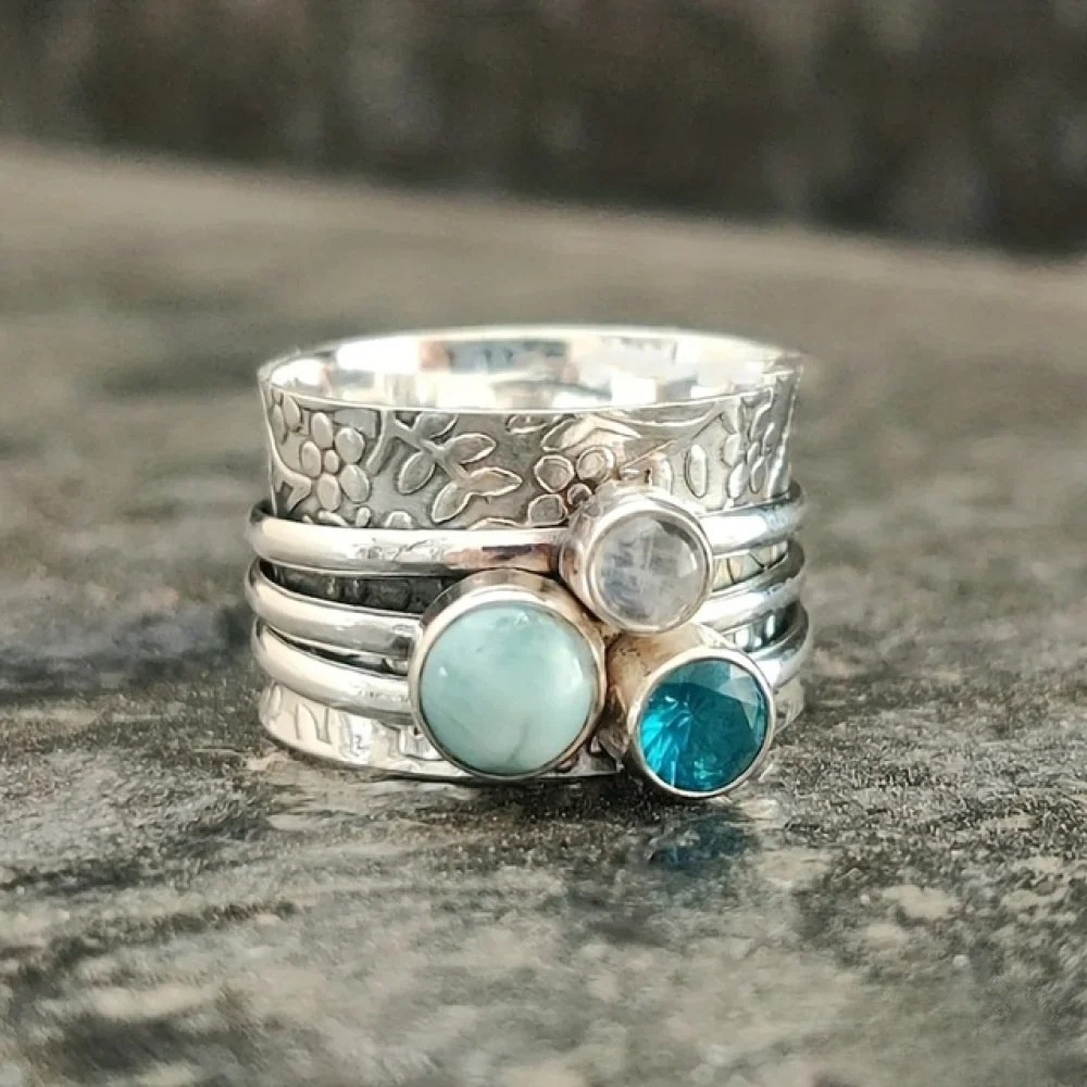 Lisa | Anello rétro con pietra naturale blu