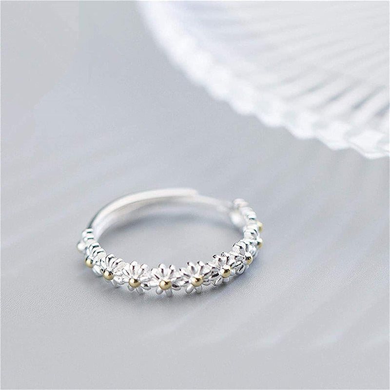 Marisa | Anello regolabile in argento e smalto dipinto a mano con margherite