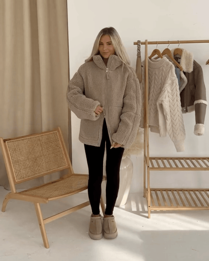 Alessia | Giacca teddy oversize con collo alto