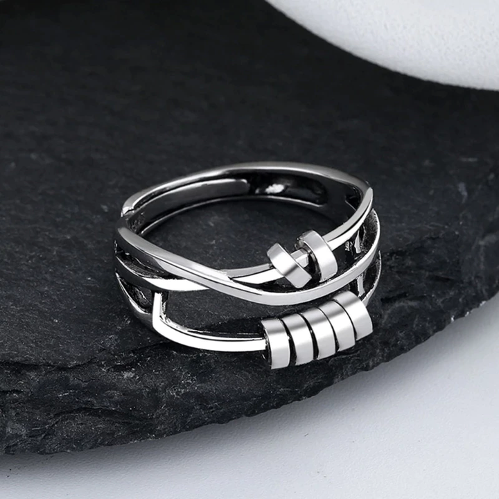 Amalia | Anello girevole antistress raffinato