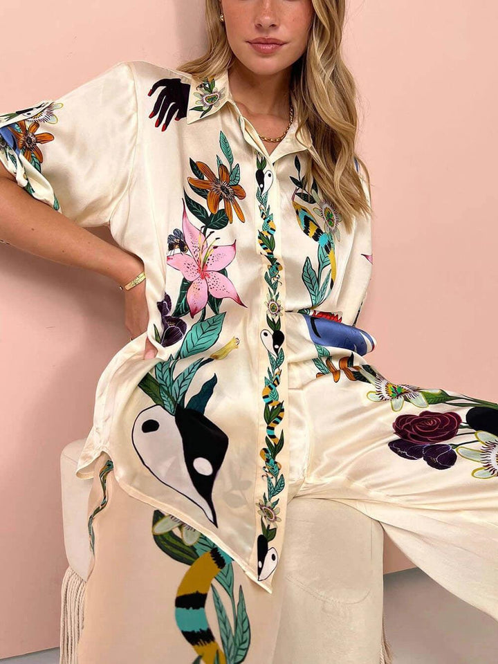 Concetta | Completo in raso con camicia e pantaloni, stampa originale in stile vacanza