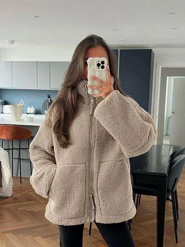 Bruna | Morbida giacca teddy con zip