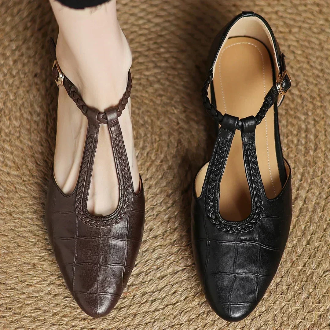 Greta | Scarpe classiche in pelle con cinturino a T e dettaglio intrecciato