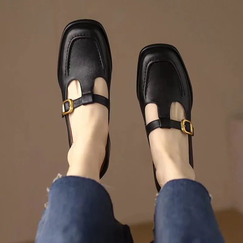 Emilia | Scarpe in stile vintage con cinturino a T