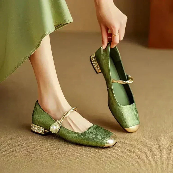 Frida | Scarpe classiche con cinturino dal look elegante
