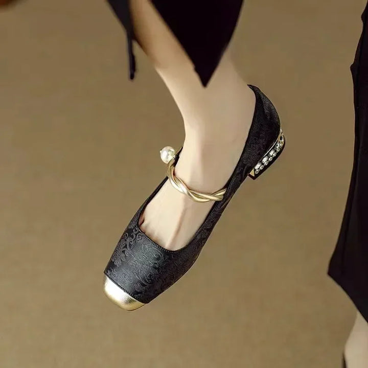 Frida | Scarpe classiche con cinturino dal look elegante