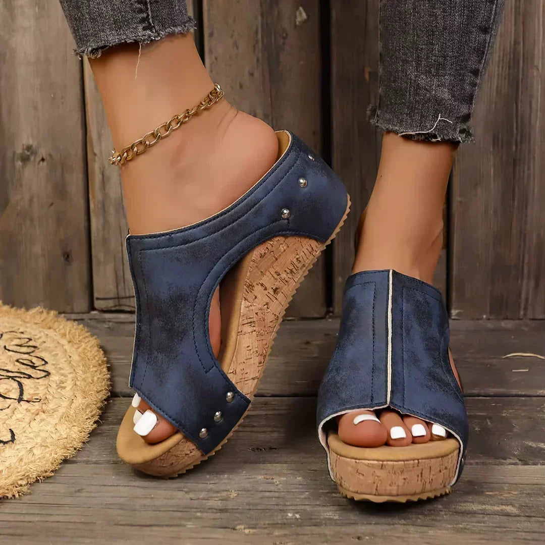 Eva Matilde | Scarpe con zeppa e borchie