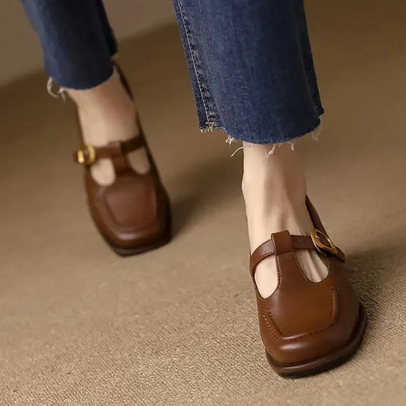 Emilia | Scarpe in stile vintage con cinturino a T