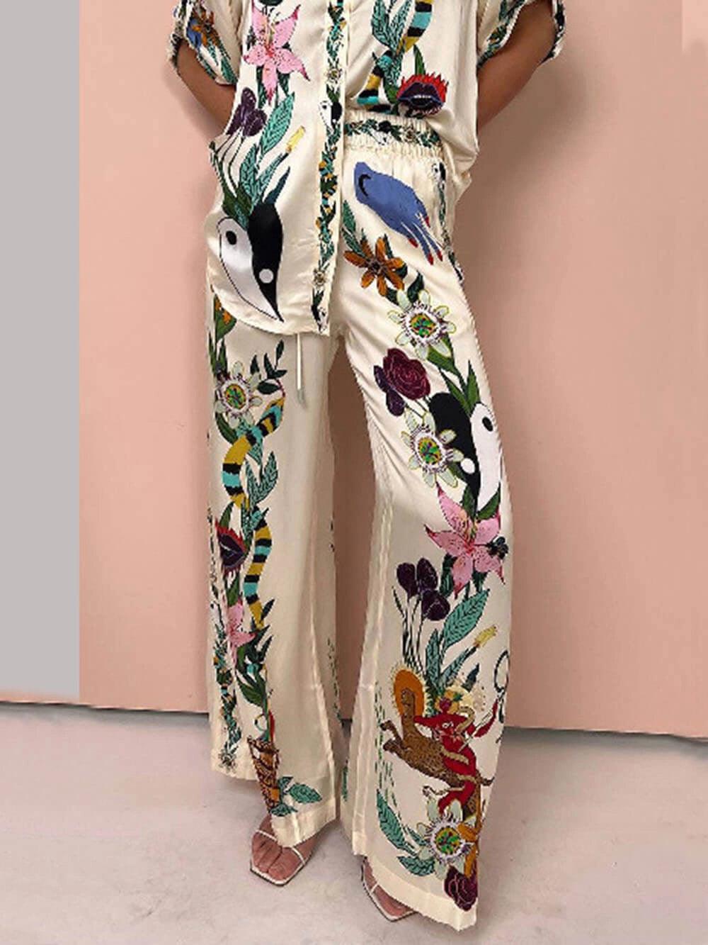 Concetta | Completo in raso con camicia e pantaloni, stampa originale in stile vacanza