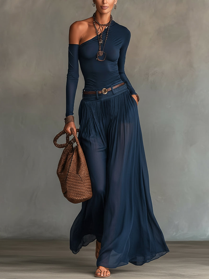Giovanna | Completo blu navy con top a spalle scoperte e gonna