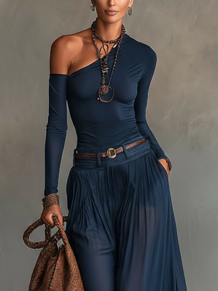 Giovanna | Completo blu navy con top a spalle scoperte e gonna