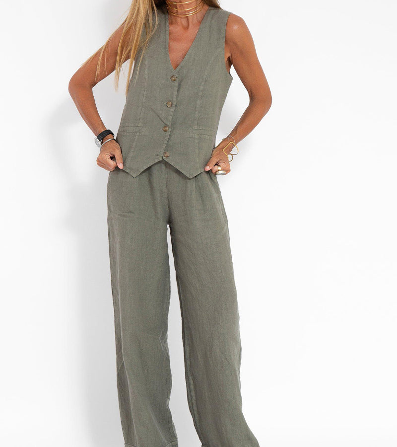 Rosa | Completo con gilet abbottonato e pantaloni ampi