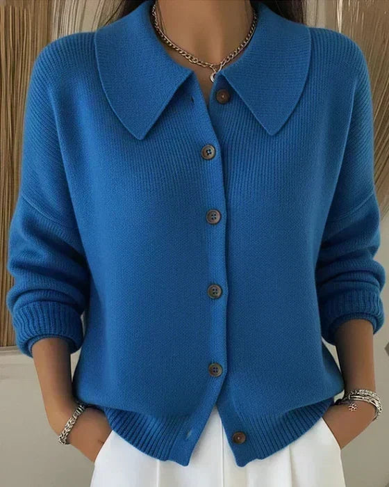 Cristina | Cardigan con colletto e abbottonatura