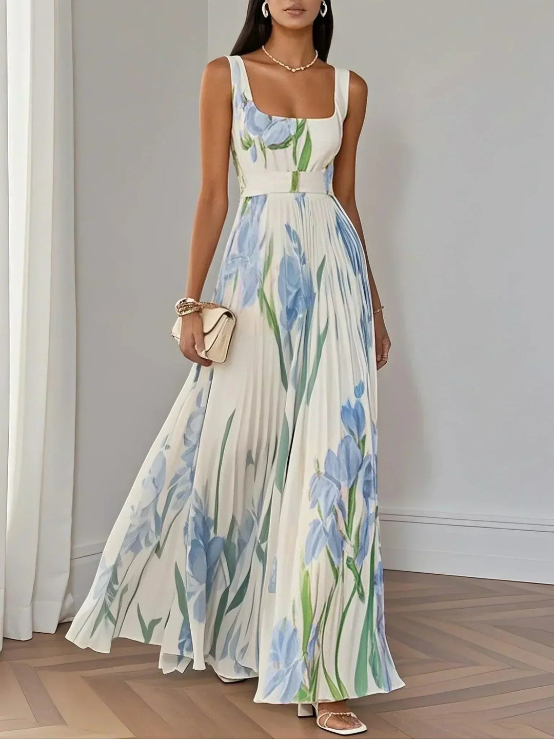 Matilde | Abito lungo bianco plissettato in chiffon a fiori