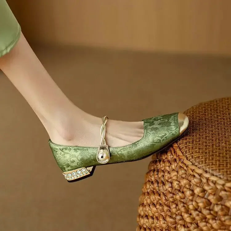 Frida | Scarpe classiche con cinturino dal look elegante