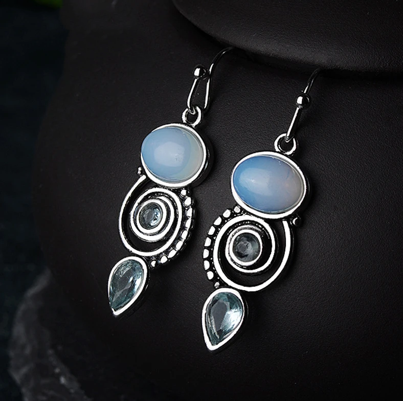 Carla | Orecchini vintage con cristallo e pietra di luna