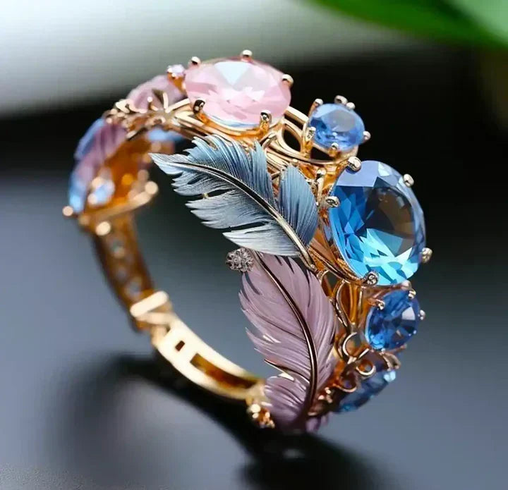 Giuseppina | Anello vintage con piuma esotica e cristallo