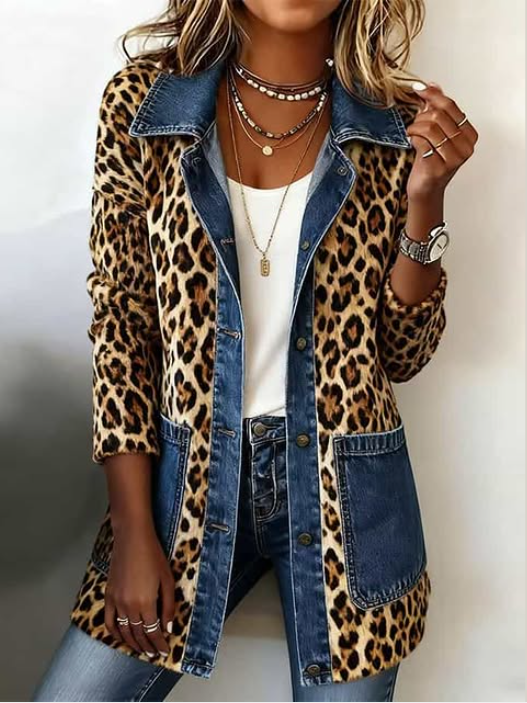 Marina | Giacca lunga con fantasia leopardata e finiture in denim