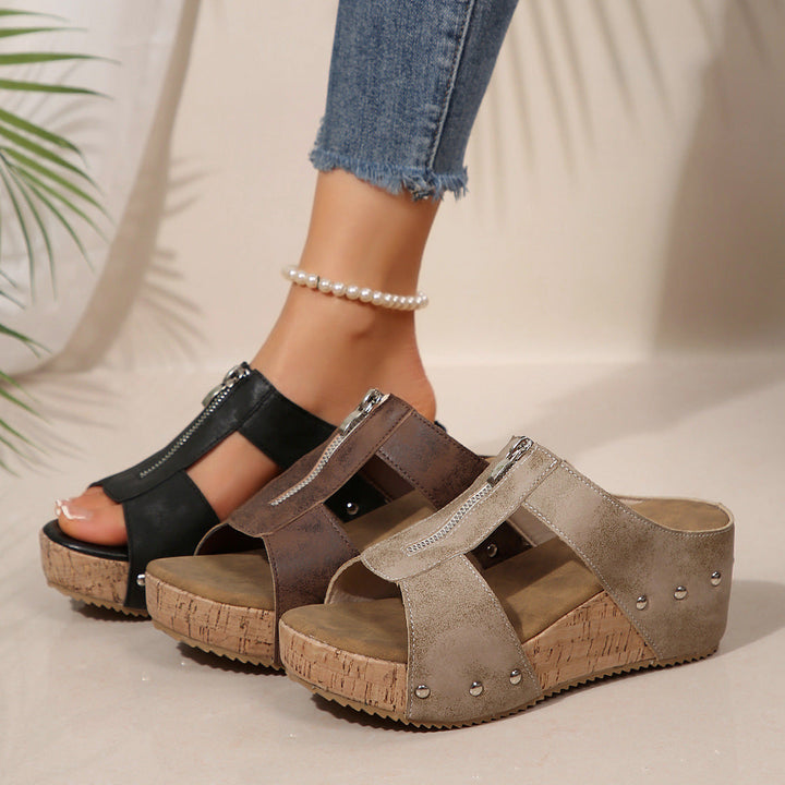 Anna Dorotea | Sandali di tendenza con zeppa